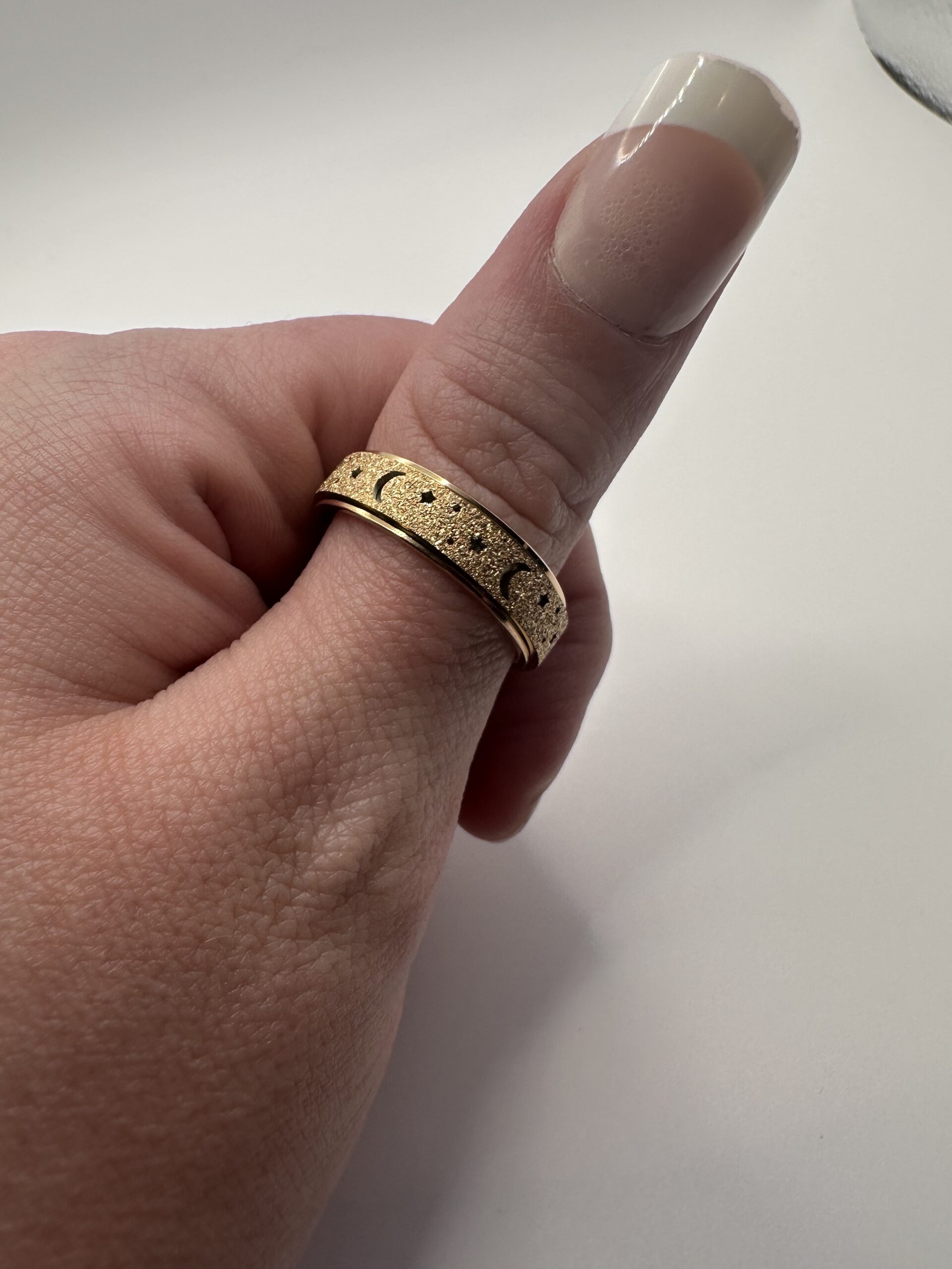 Spinning Anxiety Relief Ring - Image 2